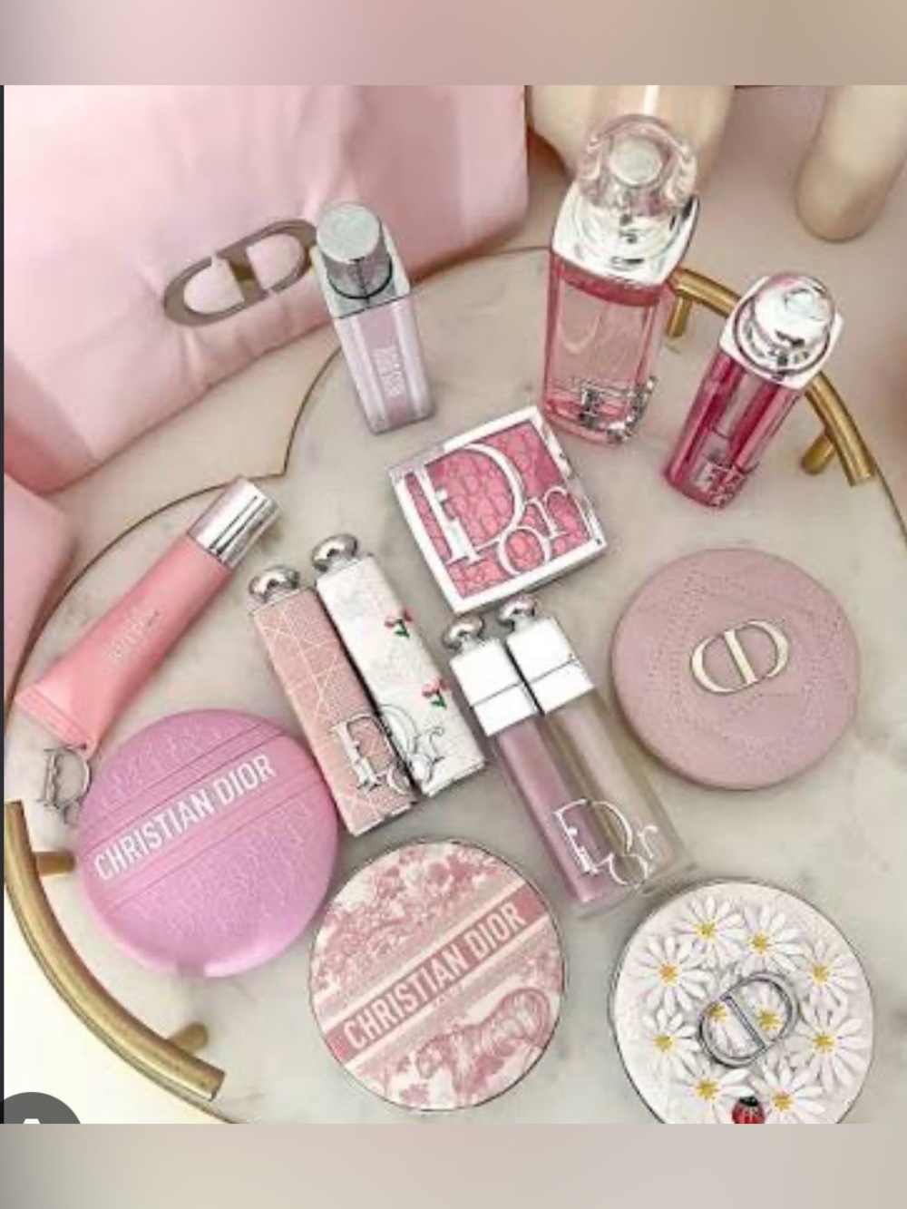 Random Dior beauty pull